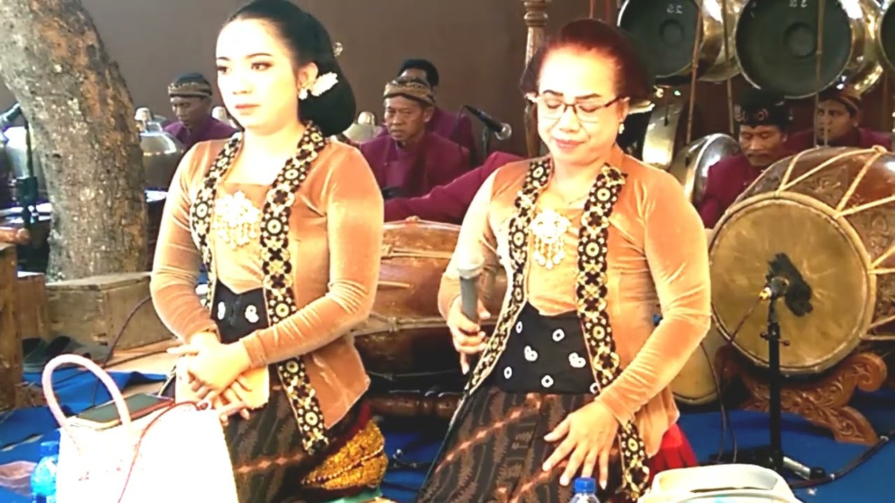 bowo ladrang kijing miring bersama pak soiren karawitan roso madu 2023