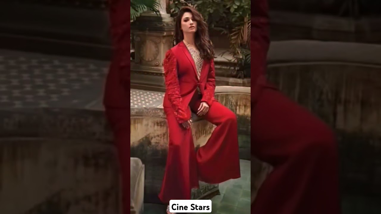 Model Vs Tamannah costumes 😍❤️ 