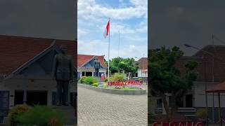 ISTANA GEBANG BLITAR RUMAH BUNG KARNO