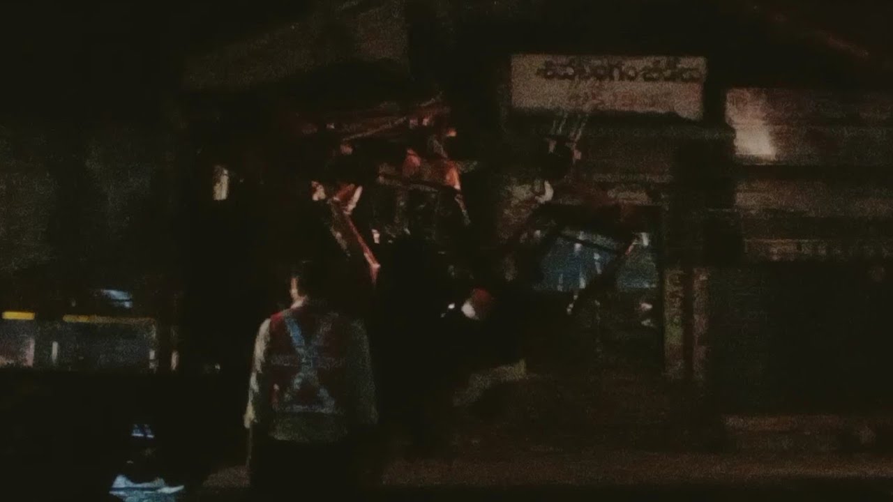 accdient lorry shifted marripadu police staff atmakur c i sir 3 jcb work night clear road