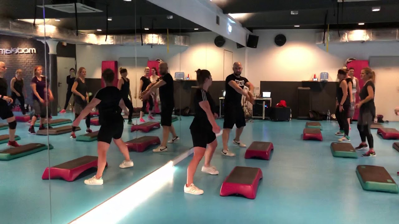 SYMMETRIC STEP - Pawel Oracz & Dorota Szczypka