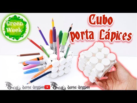 Cubo porta lapices reutilizando tapones blancos de Botellas