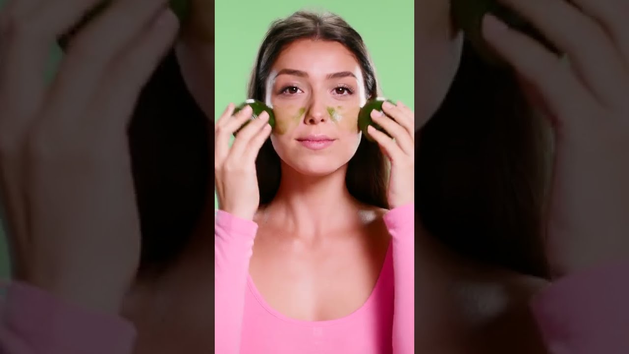 This matcha mask will get rid of your puffy face! ✨ Model: @frenchiesmodels 