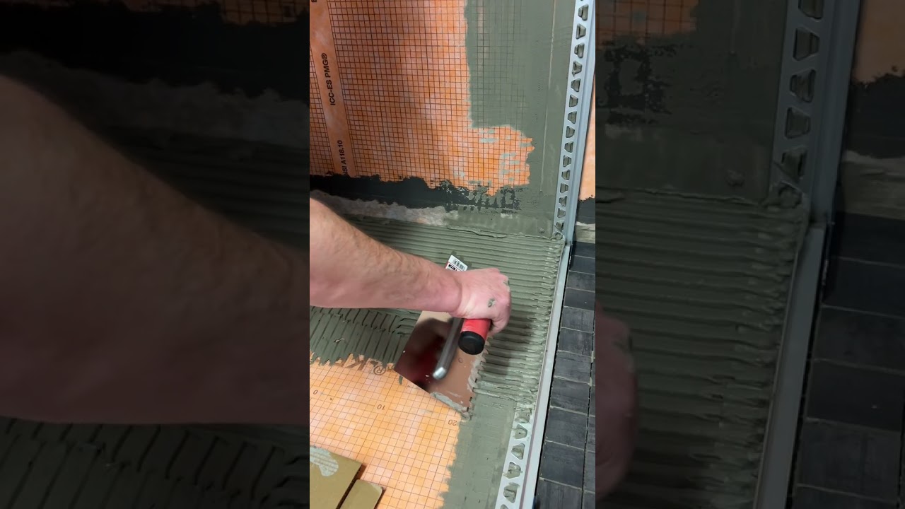 Créez une paroi de douche avec fixation invisible
