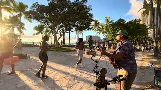 …that banter to start off a nice sunset jamset - Tiny Bubbles - The Solo Cholo and Friends Show 