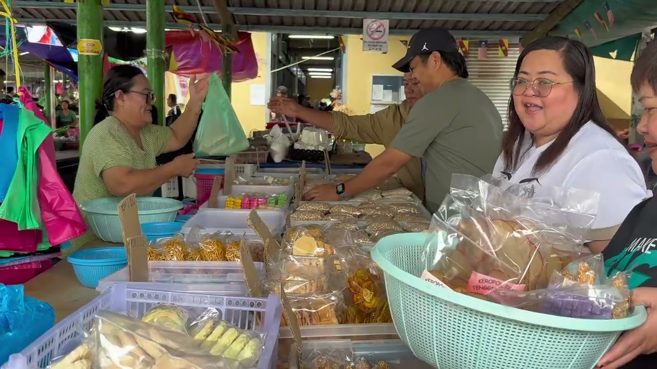 Jalan jalan Pasar Tani Mukah 