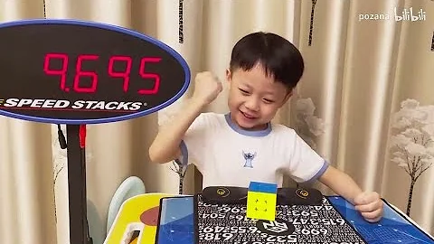 5 y/o Kid Solves a Rubik's Cube in 10 Seconds!