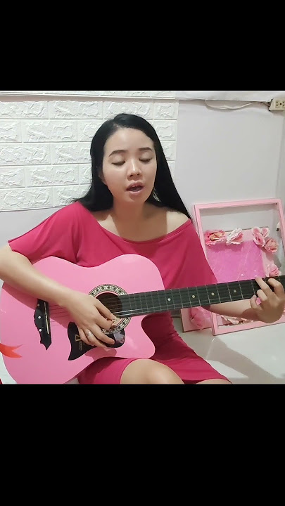 More than words song cover while playing my guitar #morethanwords #songcover  #shortsfeed