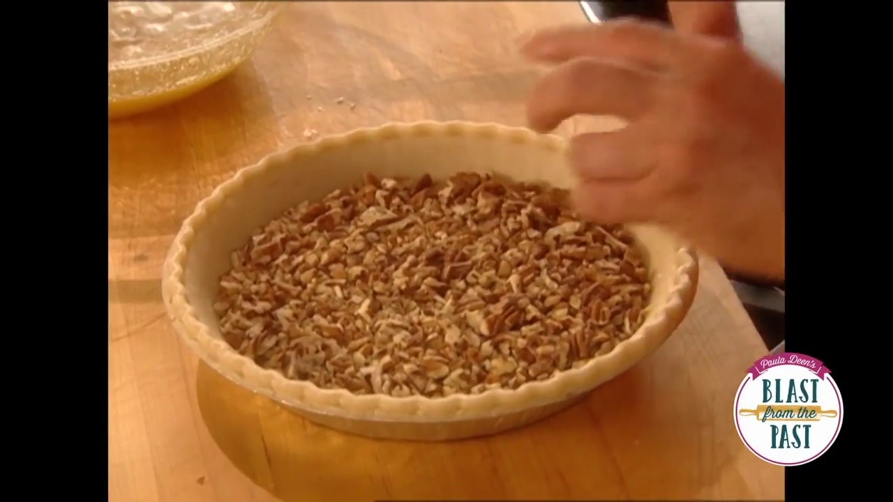 YTP - Paula Deen s**ts in a pie!