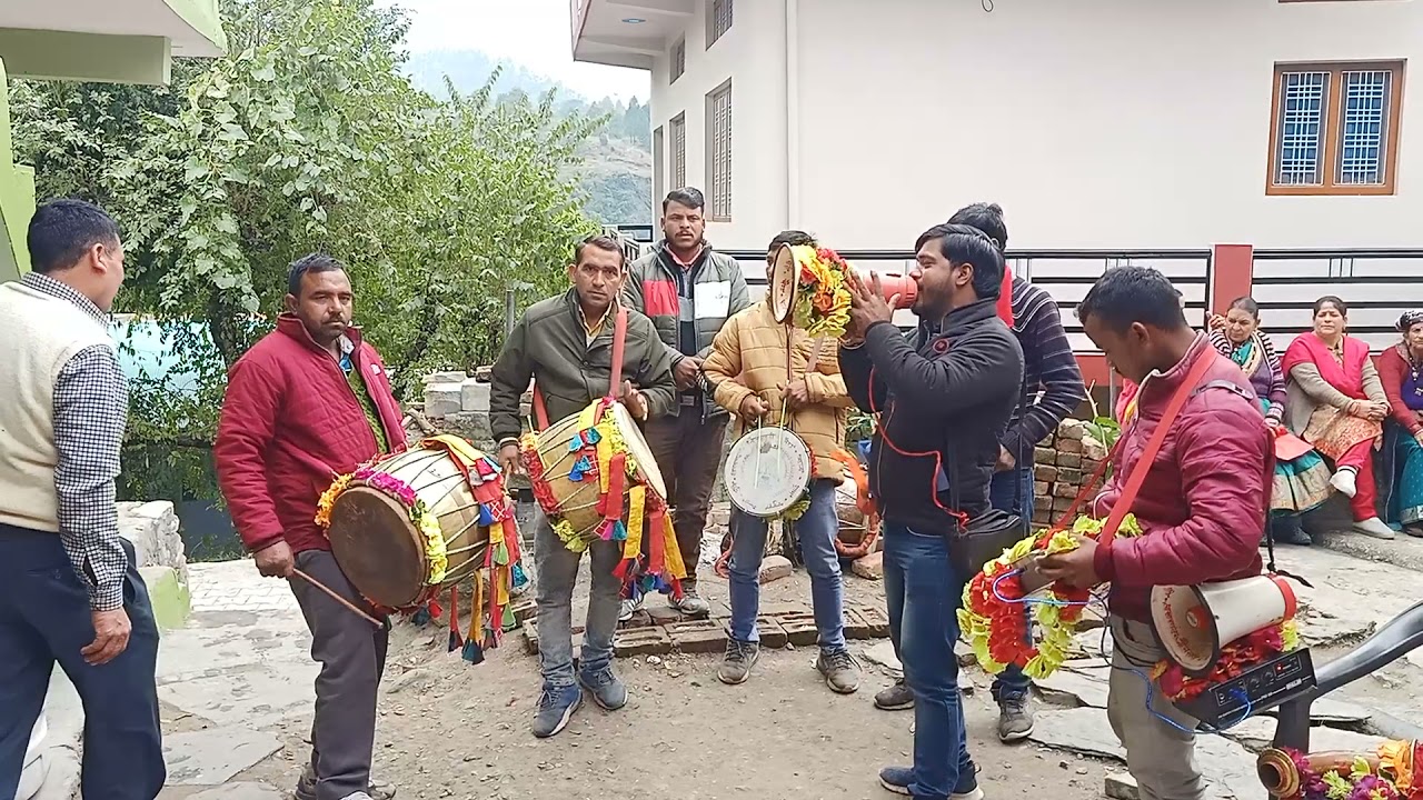 जौनसार की झंकार बैंड की ए सुंदर प्रस्तुति जरूर देखें