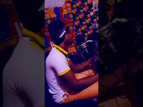 En Plein Travail Au Studio Clin D œil Bénin Noël Ebowe