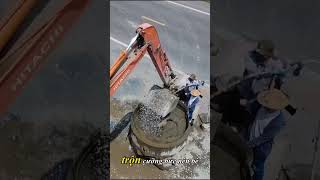 Một mình em vừa trộn vừa chạy, tới đâu làm tới đó.
