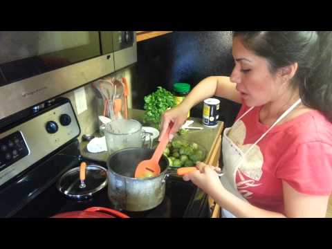 How to make Green Salsa - Salsa Verde