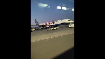 مطار القاهره الدولى من الداخل 