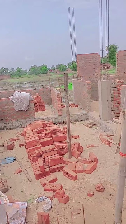 koi kaheta hain koi chhupata ajb hal raheta hain