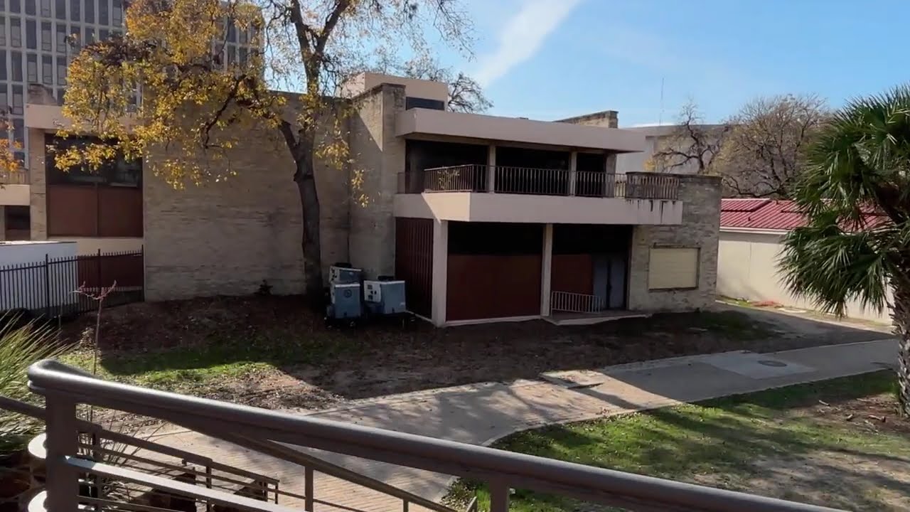 Walk around the Woman's Pavilion - 1968 World’s Fair