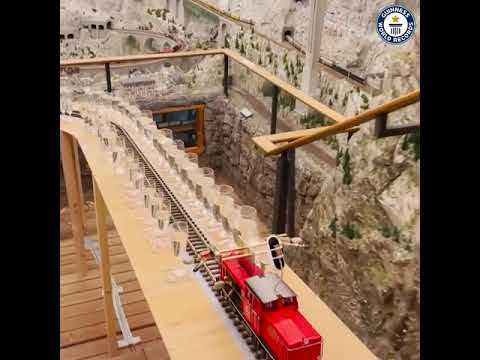 كيف استطاع القطار عزف هاته المقطوعات