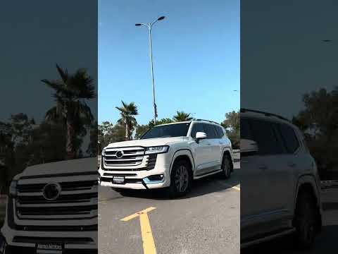 ايجار سيارة ليموزين المطار اقل سعر ايجار ليموزين توبوتا  من المطار في القاهرة مصر 01102106655