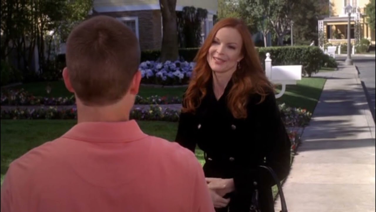 Andrew Moves Out - Desperate Housewives 4x08 Scene