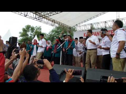 Begini Gaya Anies-Sandi Joget Diiringi Rhoma Irama (NAL)