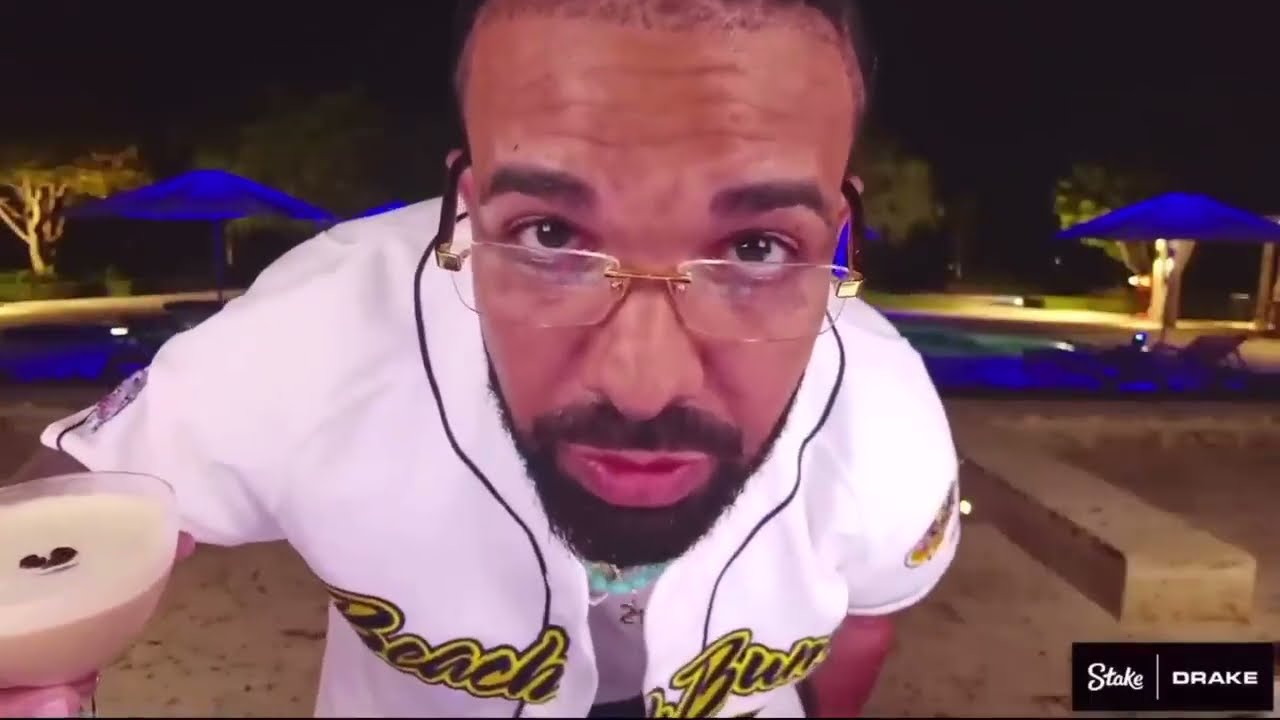 1 minute and 20 seconds of drake tripping 🤡(Drake livestream Highlights)