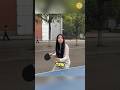 Lihat Aksi Jenius Gadis Ini Saat Main Tenis! 😍😂
