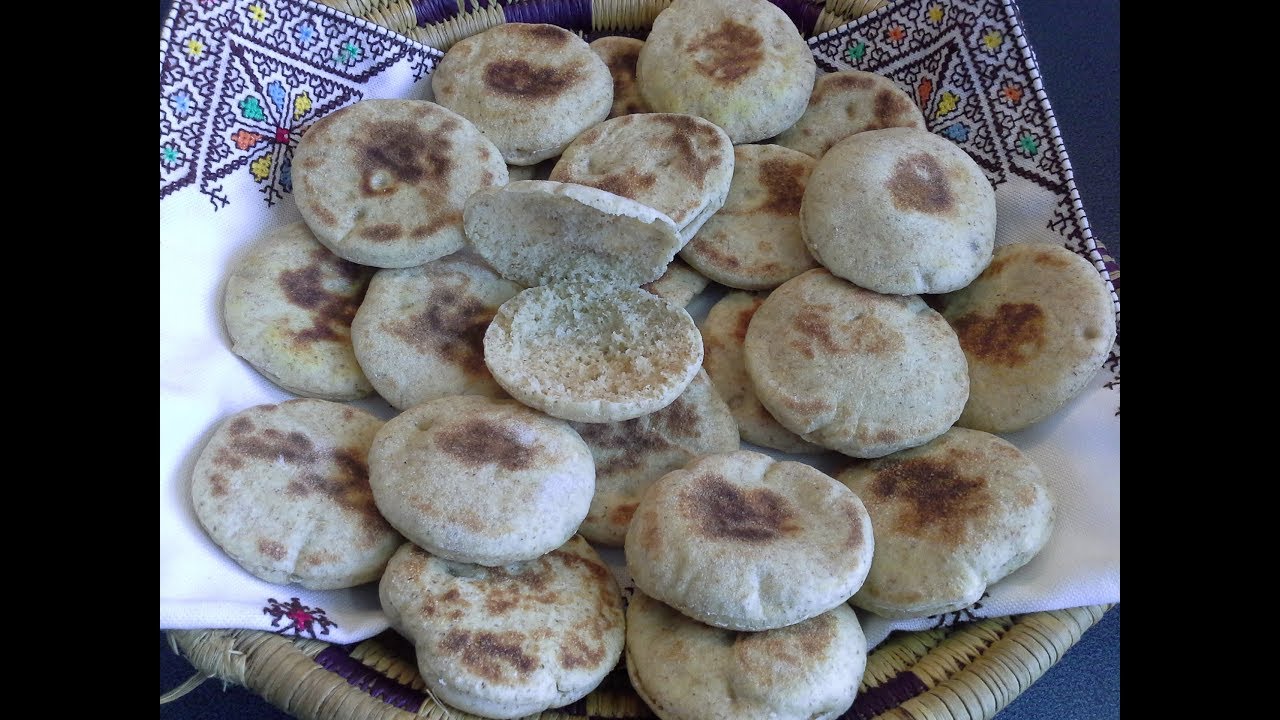 بطبوط بدقيق القمح الكامل مع اسرار انتفاخه ونجاحه 🌙🌙Batboute marocains