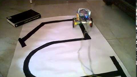 Line follower robot using standalone arduino on a breadboard (atmega8)