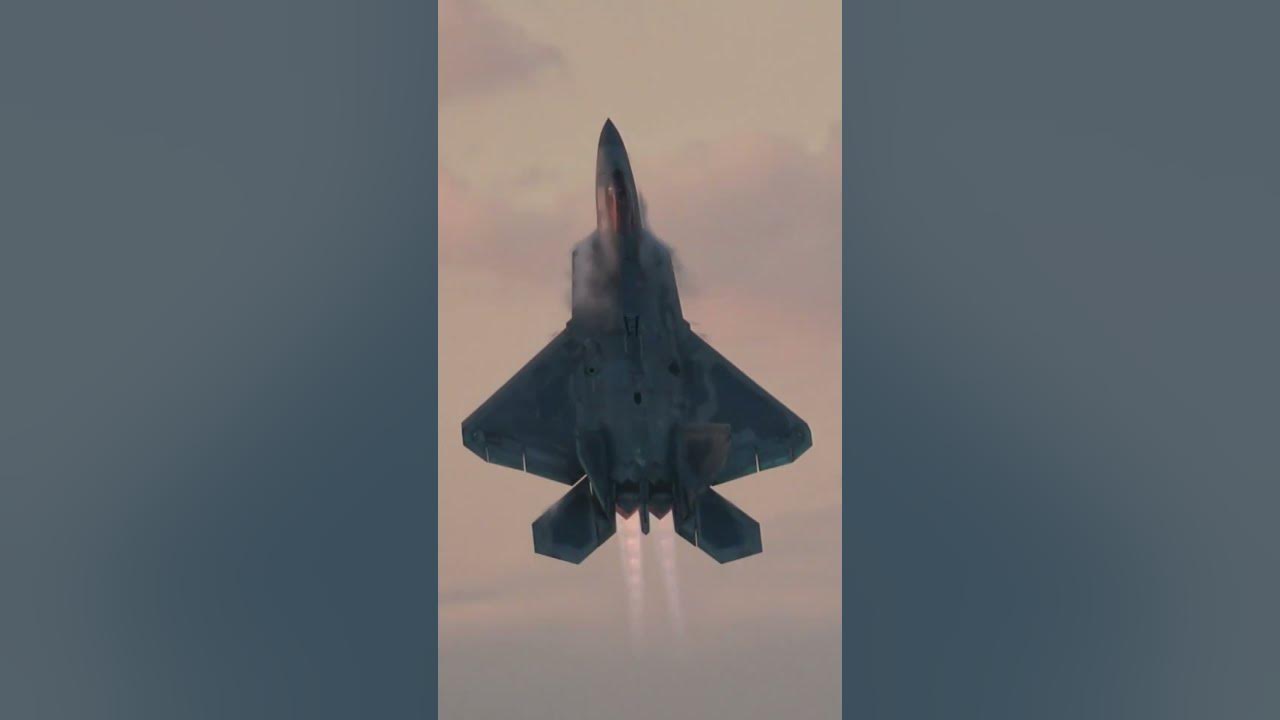 F-22 Raptor Full Afterburner Takeoff - EAA AirVenture 2023