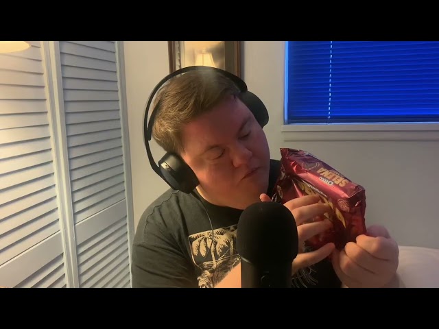ASMR EATING SELENA GOMEZ ORERO’S + VEGGIES 