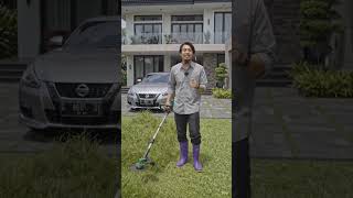 animasi ilustrasi video iklan mesin potong rumput listrik tanzu. di buat denga Veo