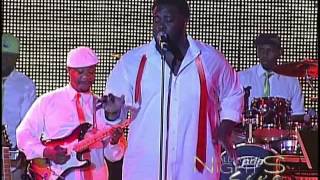 RON WILSON SINGS TEDDY P'S "THE WHOLE TOWN IS LAUGHING AT ME" AT TNL