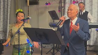 My 84-year-old "Laotian dad" is singing a classic "Lao" song.