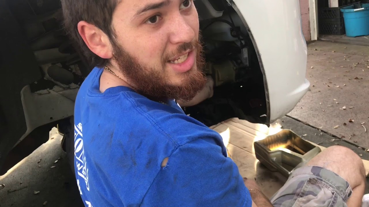 Replacing power steering reservoir and seals to fix leak 2011-2014 Dodge Charger Chrysler 300