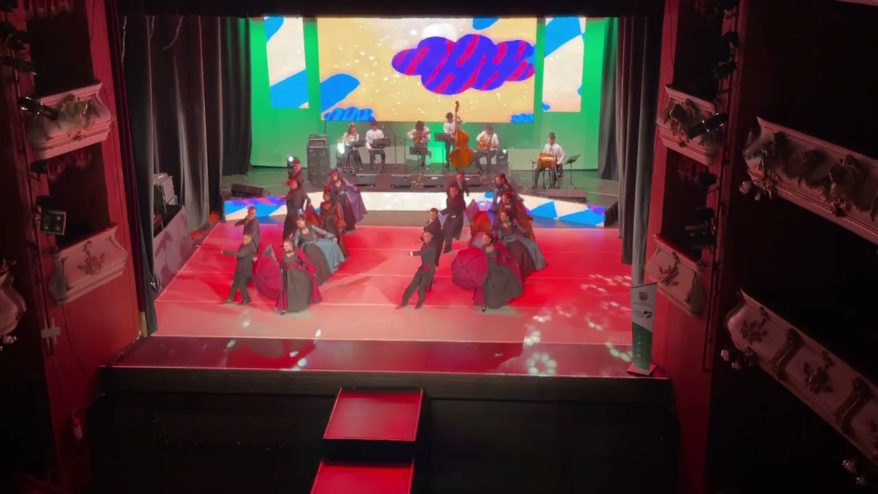 Entre Amores y Pasillos en una Noche capitalina