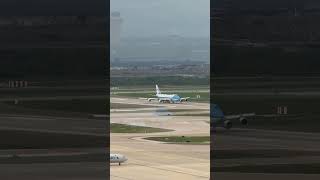Air Force One visits DFW Airport for the first time in ten years!