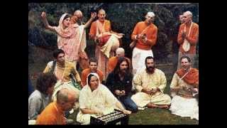 Video thumbnail of "GEORGE HARRISON , HARE KRISHNA MANTRA,  LONDON, with Hare Krishna devotees"