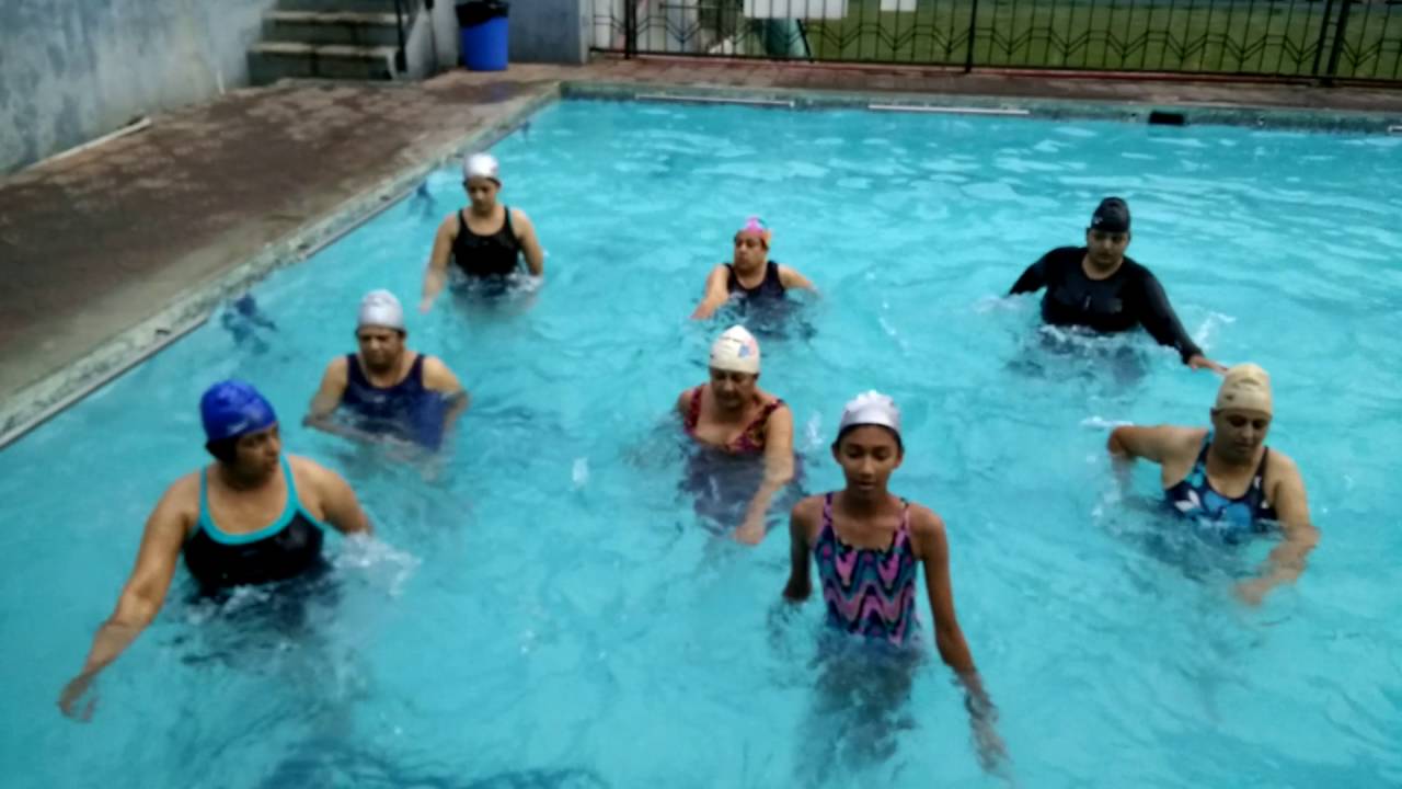 Aqua aerobics ,safer ,low impact cardio workout for any age ! YouTube