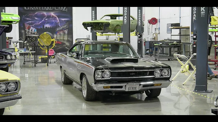 S08E10 1968 GTX OWNED BY CHRIS JACOBS OF OVERHAULIN'