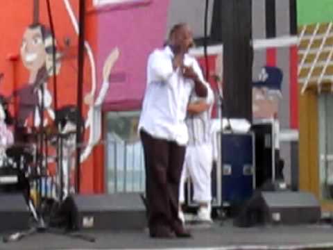 Obejrzyj Salsa on Saint Clair - Carlos Cruz Gets Personal! w YouTube Obejrzyj Salsa on Saint Clair - Carlos Cruz Gets Personal! w YouTube