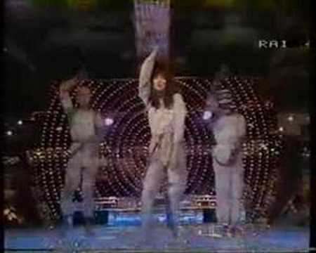 Kate Bush The Dreaming, on stage.