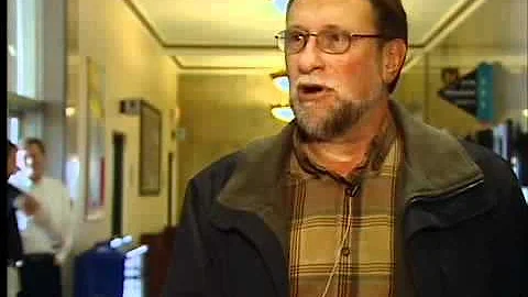 City crews work to fix potholes