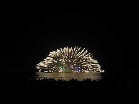 2016.09.10　鈴鹿げんき花火大会　フィナーレ　ラストに三尺玉水上自爆　3/3