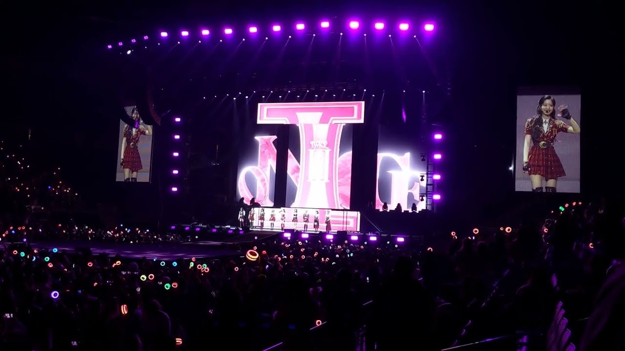 TWICE (트와이스) - Full Concert Pt. 2 | New York 22.02.27 | 