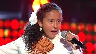 Alondra Santos... 'Paloma Negra'  (Jenni Rivera) La Voz Kids