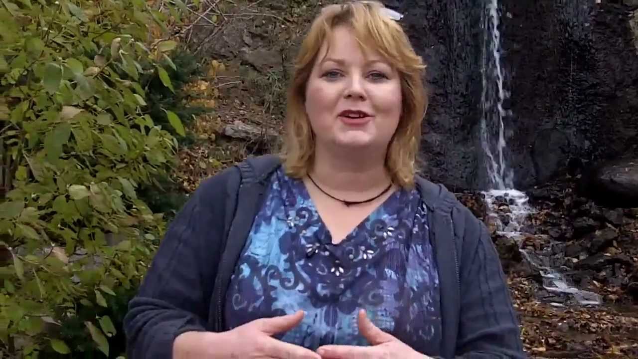 What works for my cracked hands - Chronic Dermatitis - YouTube