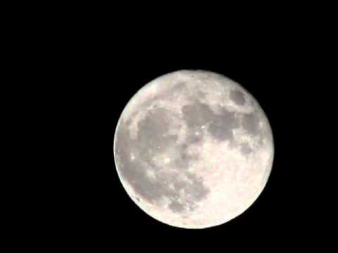 Full Moon Supermoon wolf howl - Canon T2i 550D video crop mode DSLR with Canon EF 135mm f/2L blue