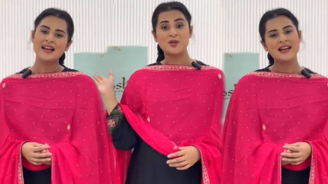 লাইভে এসে হাত দিয়ে পিছনে যেনো কি দেখাছেন বুবলী!!Cine tv