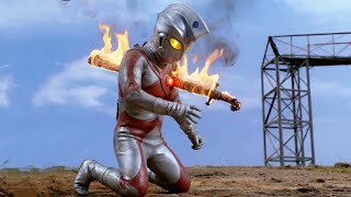 Ultraman AceウルトラマンSiêu nhân điện quang Ace bị Quái vật tấn công