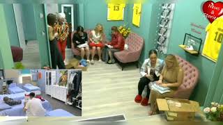 S-Au Primit Multe Cadouri, Scrisori Și Florisusținătoarea Roxanei I-A Trimis Și Larisei Cadou